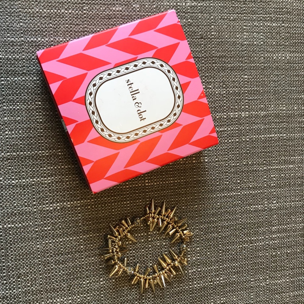 Stella & Dot renegade cluster bracelet in gold